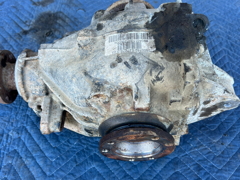 2000-2005 BMW 330xi 325xi E46 Rear Differential 3.23 Manual Trans OEM #4842EM