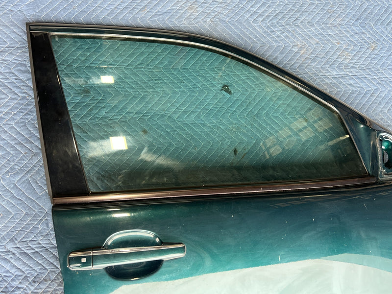 1998-2003 Mercedes W210 E320 Front Passenger Right Door Assembly OEM #4729EM