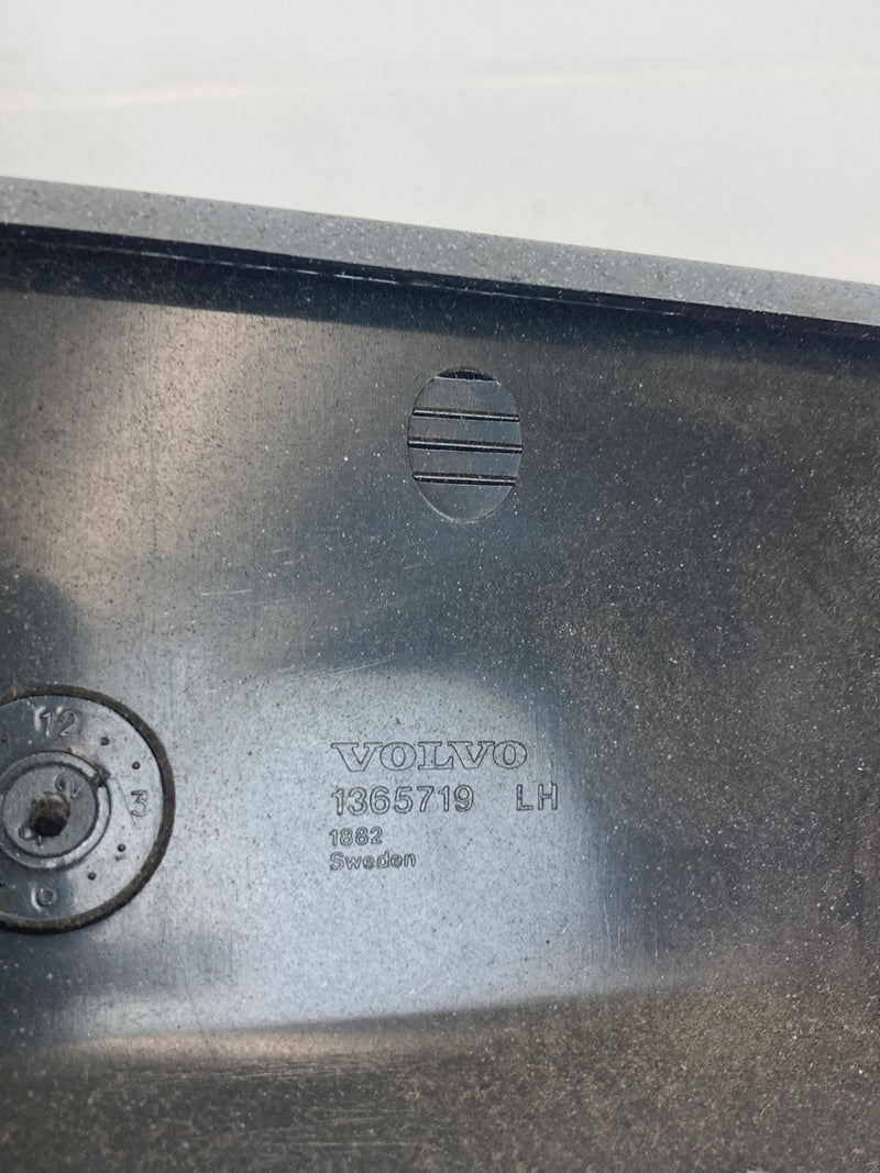 1992 Volvo 940 944 - A to C Pillar Ceiling Trim PN: 1365720 1365719