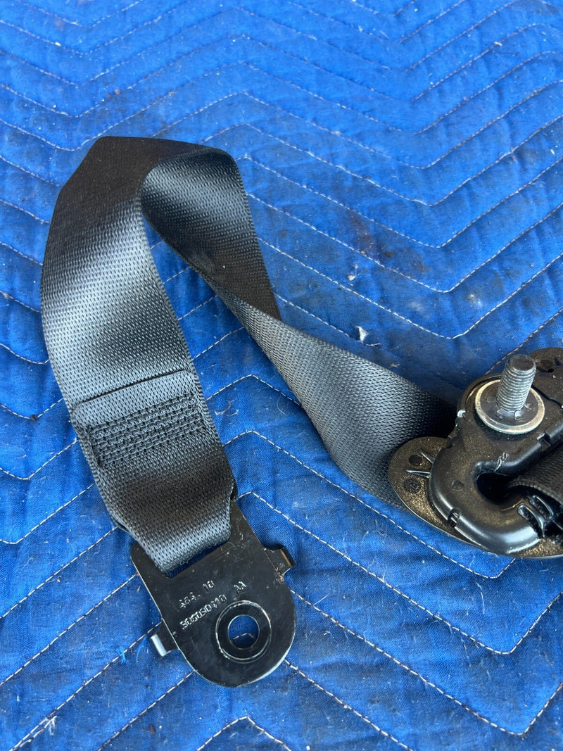 2011-2013 BMW X5 X5M E70 Front Passenger Right R Seat Belt Retractor OEM #2156EM