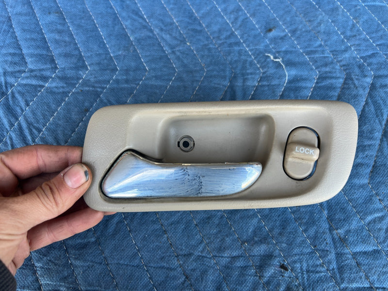 1998-2002 Honda Accord Sedan Interior Door Handle Lever Set w/ Lock OEM #2009CN