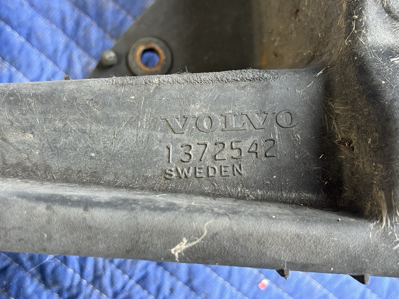 1993-1997 Volvo 850 850R Front Radiator Core Support Bracket 1372542 OEM #4414E