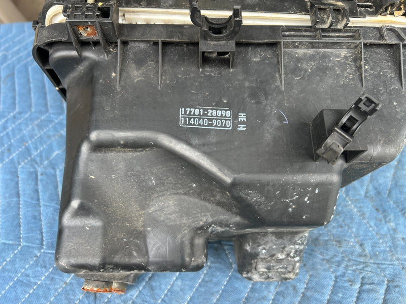 2002-2006 Toyota Camry Air Intake Filter Cleaner Box Housing Assembly OE #5001EM