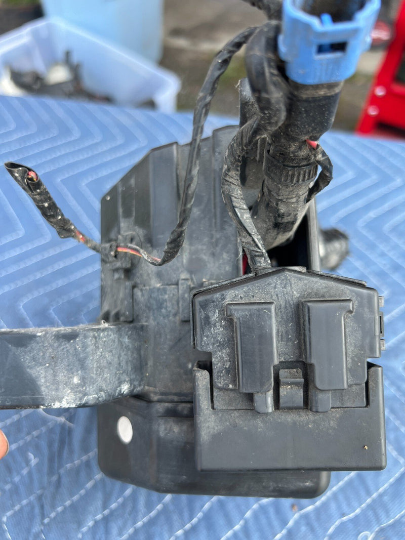 2010-2013 Suzuki SX4 Hatchback Engine Bay Main Fuse Box Panel OEM #1304CN