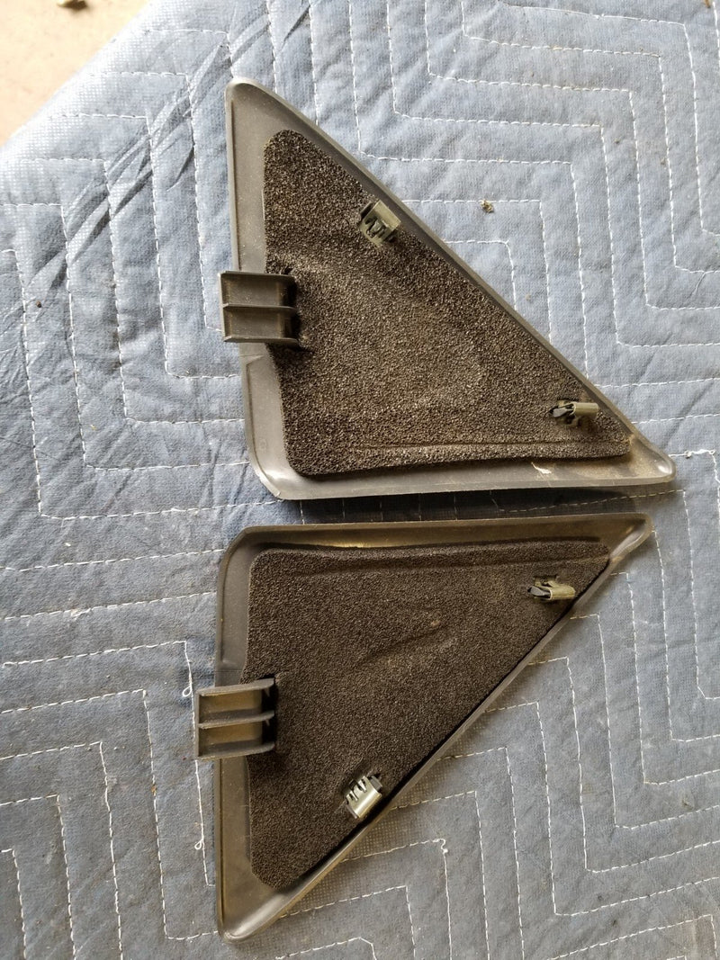1999-2007 Chevy 1500 Silverado Sierra LH RH Mirror Corner Trim Pair OEM #6507EM
