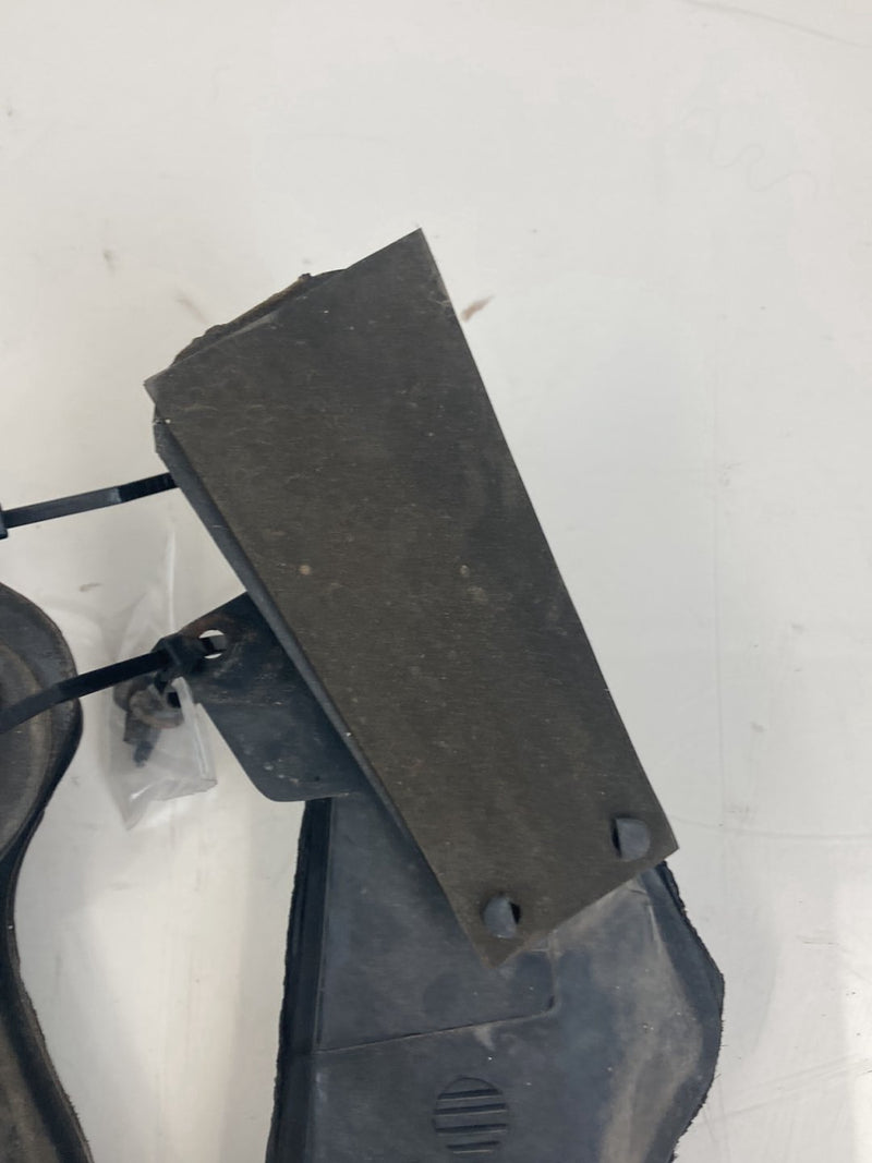 1995 Chevrolet Silverado GMT800 - Cowl Vent Panel PN: 15549485 15549486