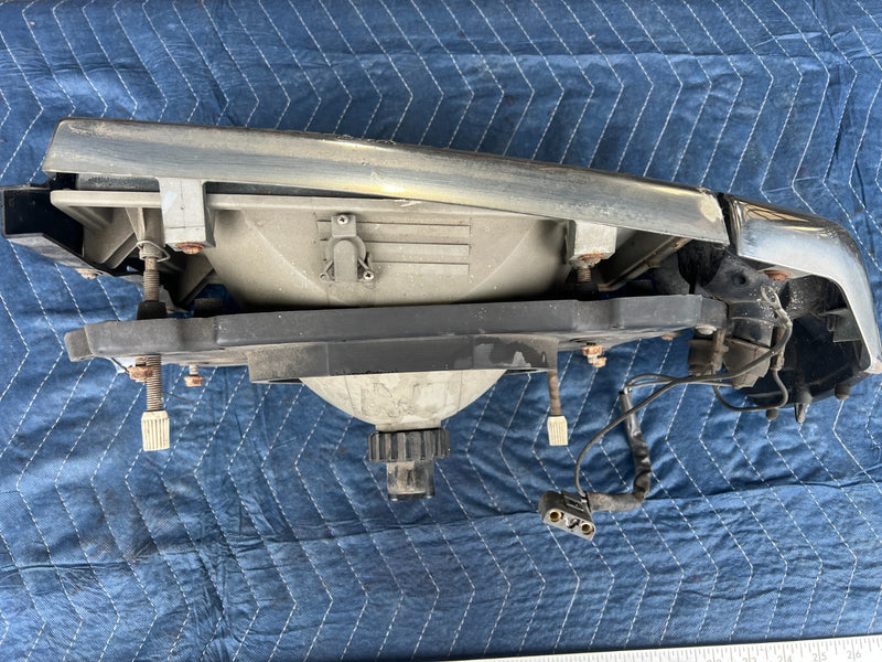 1986-1993 Volvo 240 244 245 Front Passenger Right Headlight Lamp OEM #4456EM