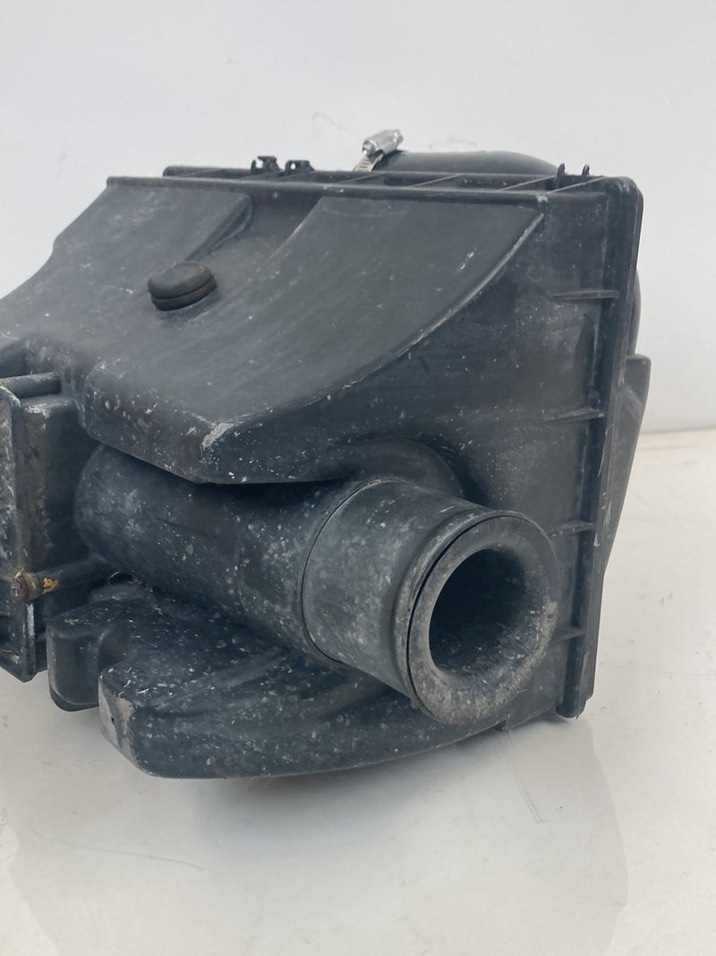 1992 Volvo 940 944 - Air Filter Box PN: 3531829