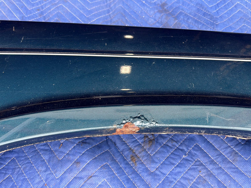 1990-1992 Volvo 740 745 940 Front Passenger Right Fender Panel Trim Blue Green Metallic OEM #5996EM