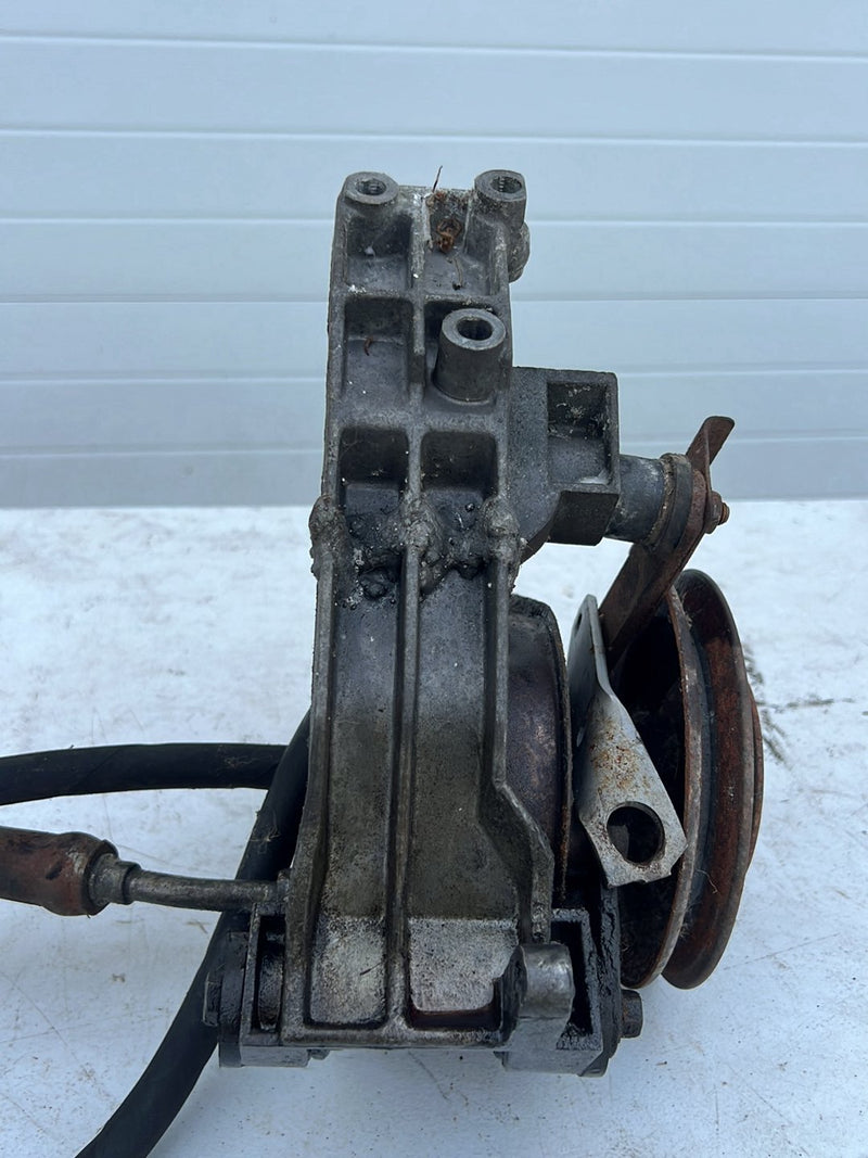 1975-1980 Volvo 244 240 Power Steering Pump & Bracket OEM #5428EM