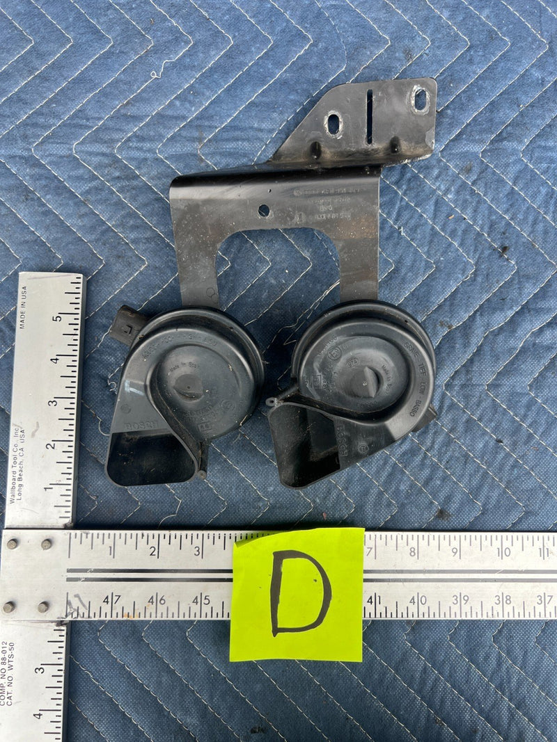 2005-2011 Audi A6 High Low Horn Pair + Bracket 4F0 951 229 OEM #49ZJ