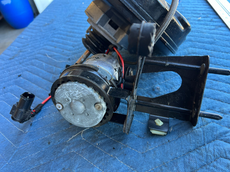 2000-2005 BMW 330xi 325xi E46 Brake Booster & Master Cylinder OEM #4828EM