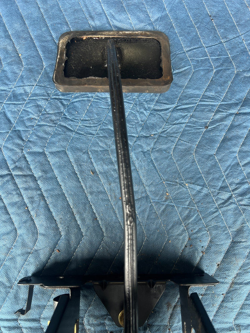 1986-1993 Volvo 240 244 245 Brake Pedal Lever Assembly w/ Switch OEM #4121EM