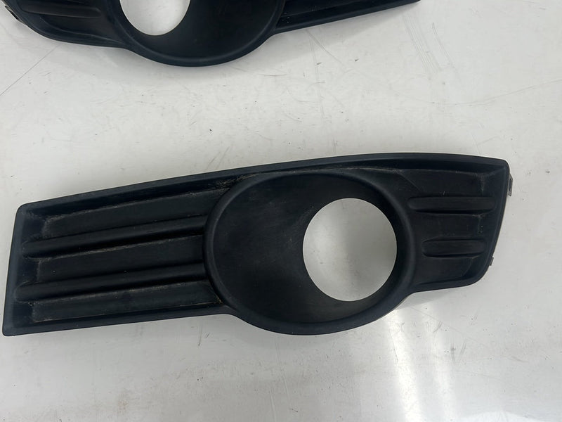 2010-2013 Suzuki SX4 Front Bumper Fog Light Bezel Surround Trim Pair OEM #6361EM