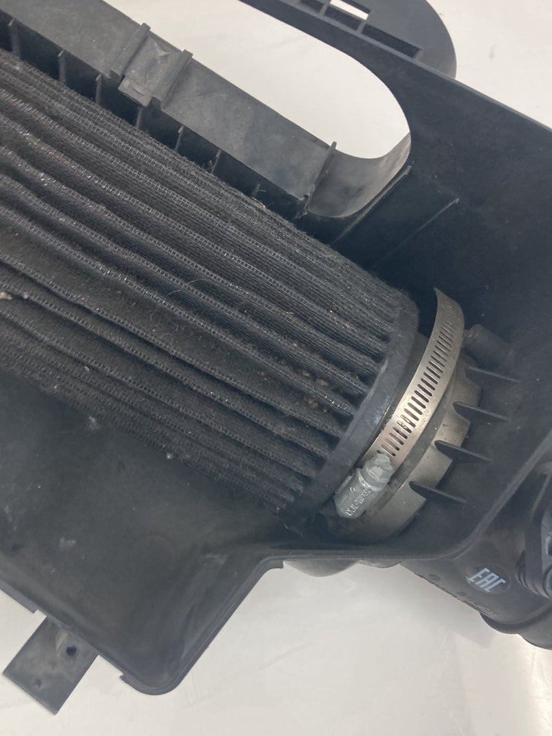 2007 Volvo S60 - Air Filter Box PN: 0280218089 30636333