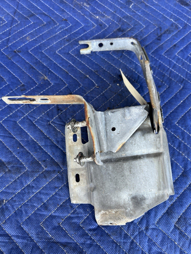 1980-1985 Cadillac Seville Rear Light Bracket Left Right Lamp GM OEM #3407M