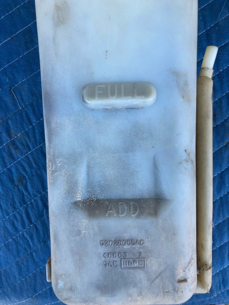 1997-2002 Jeep Wrangler TJ Engine Coolant Reservoir Tank 52028065ac OEM #3274M