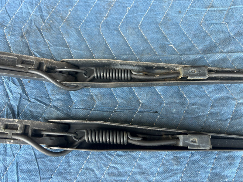 1999-2002 Chevy Silverado GM 1500 2500 Windshield Wiper Arms OEM #1737CN