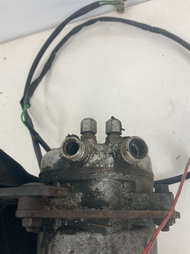 1975-1980 Volvo 244 A/C Compressor w/ Bracket 9118 OEM #4300M