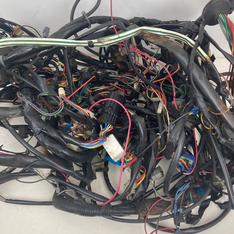 1981-1985 Volvo 240 245 Body Wiring Harness Relays Fuse OEM