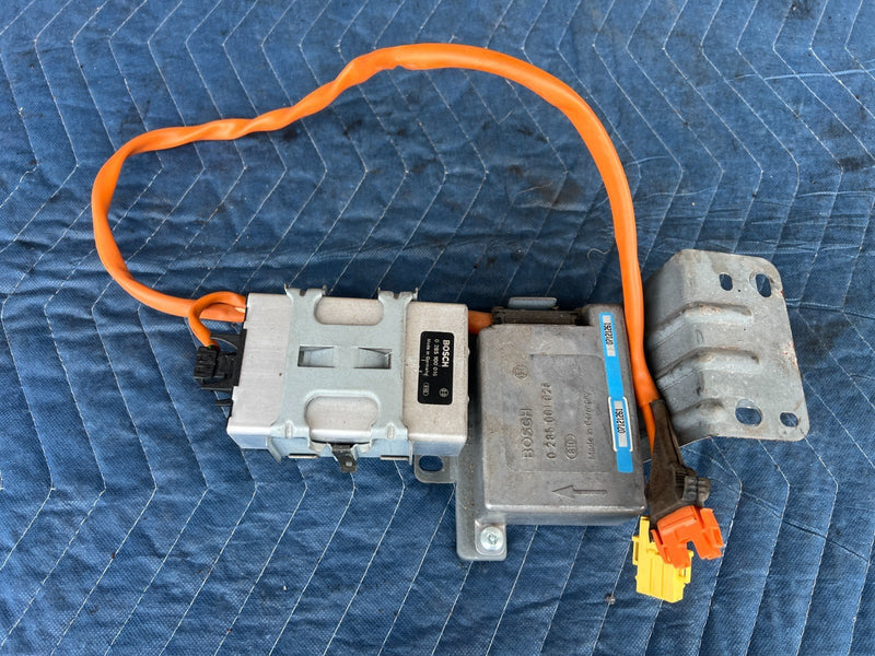 1989-1995 Volvo 740 940 Bosch ECU Body Control Unit Module 0285100016 OE #3733EM