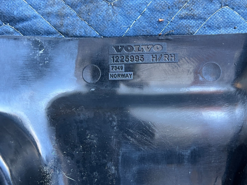 1986-1993 Volvo 240 244 Sedan Left & Right B Pillar Trim Pair 1225995 OE #4376EM