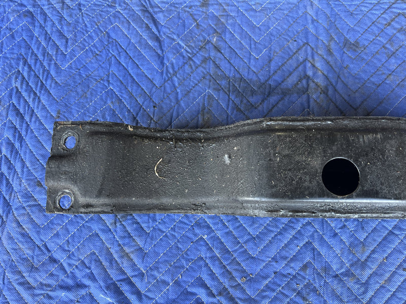 Volvo 240 - Crossmember Bracket