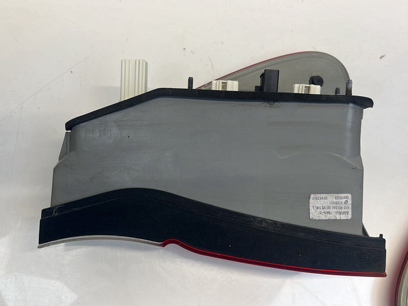 2006 BMW X5 E53 - Tail Light Pair PN: 63217164473