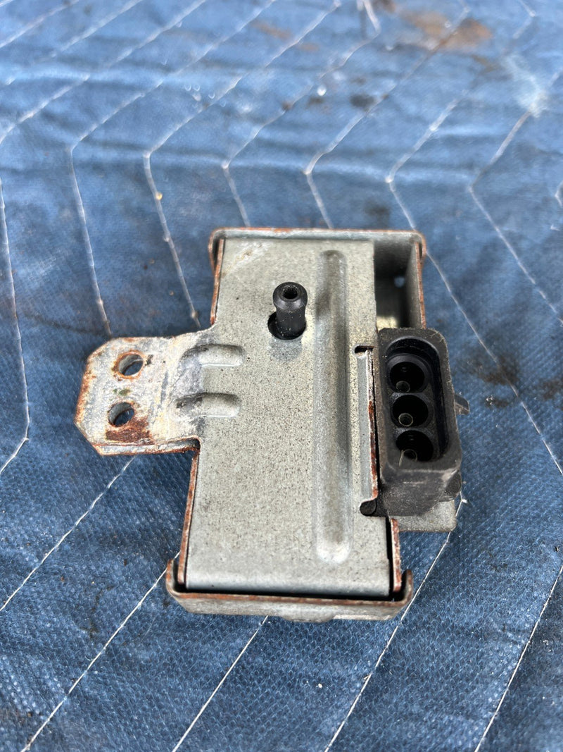 1989-1995 Volvo 740 940 Sedan Ignition Starter Switch Control Module OEM #3696EM
