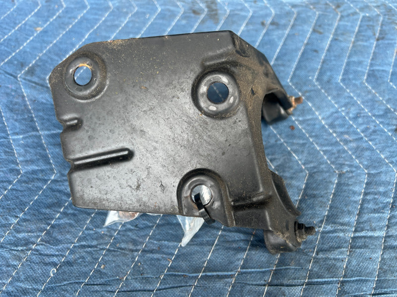 1992-1995 Volvo 940 740 ABS Block Pump Mount Bracket w/ Bolts OEM #3238EM