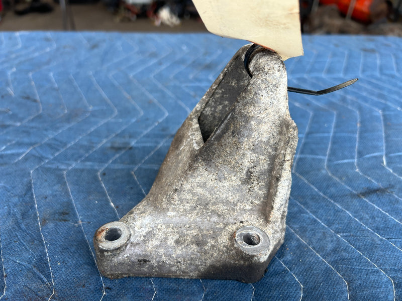 1989-1995 Volvo 740 940 Sedan Left & Right Motor Engine Mount Pair OEM #3690EM