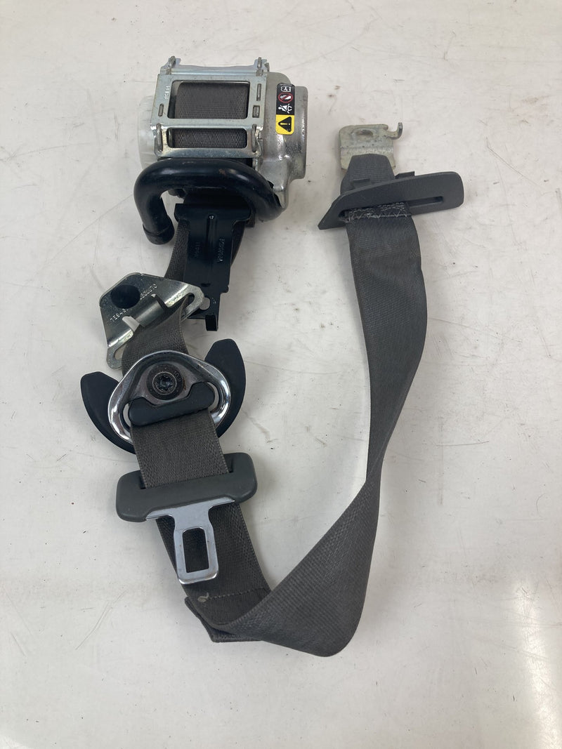 2014-2018 Chevrolet Silverado GMT900 Seat Belt Front Right 84846426 OEM #5615M
