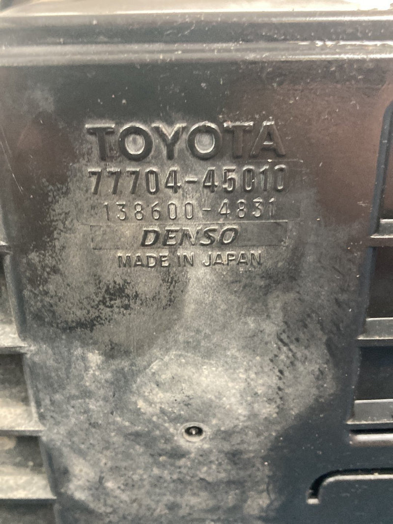 2000 Toyota Sienna L10 - Unknown PN: 77704-45010 138600-4831