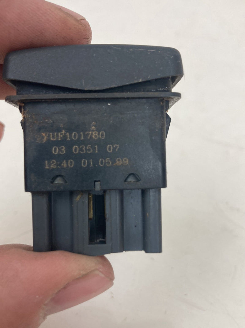 1999-2004 Land Rover Discovery II L550 Power Window Switch Rear 03035107 OEM #5043M