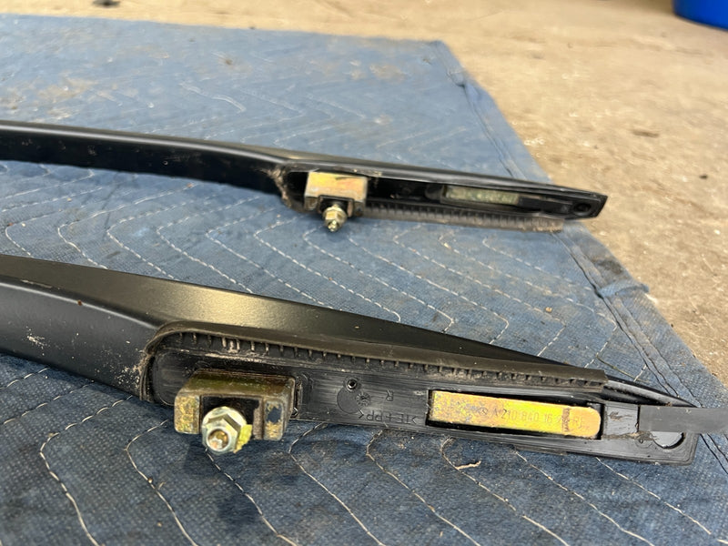 1998-2003 Mercedes W210 E320 Wagon Right & Left Roof Rack Rail Pair OEM #4744EM