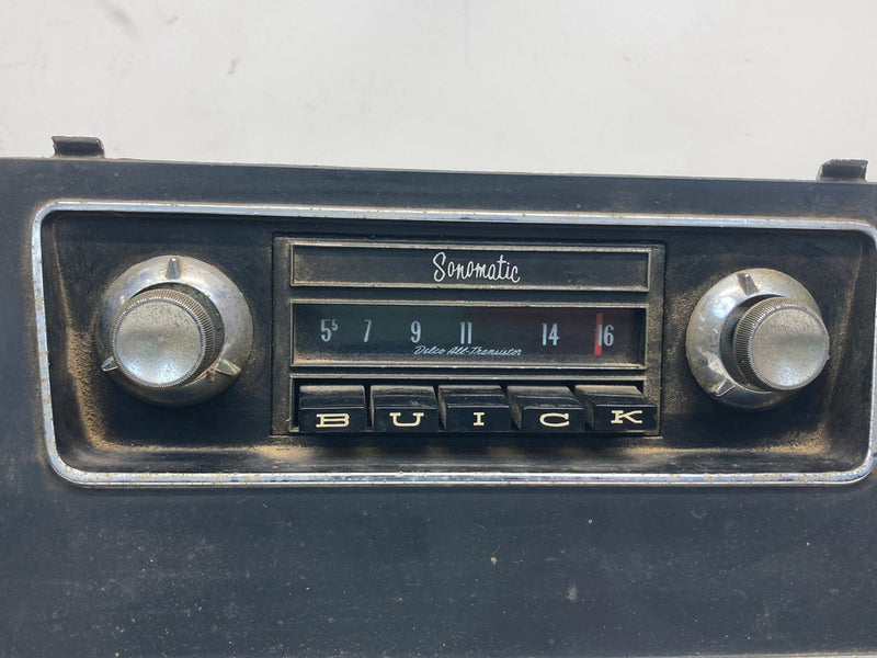 1964 Buick Riviera - Radio PN: 980655A