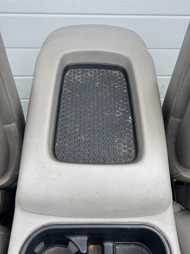 Chevrolet Silverado - Seat Front Pair