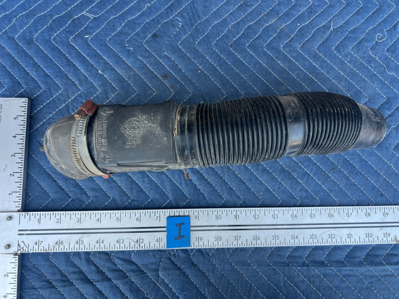 1967-1974 Volvo 140 142 144 145 Air Intake Tube Hose Duct 684042 OEM #4951EM