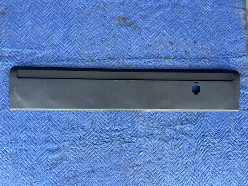 1999-2002 Chevy Silverado GM 1500 Rear Window Interior Lower Trim OEM #1831CN