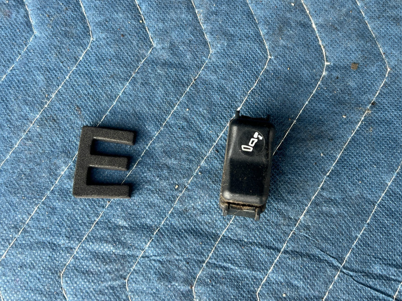 1986-1995 Mercedes 300D W124 Rear Headrest Release Switch 1248202610 OEM #2831EM