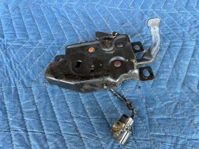 1998-2002 Honda Accord Hood Latch Front Lock OEM #2012CN