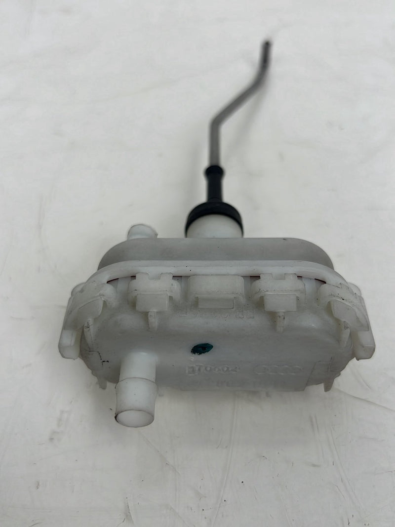 1996-2003 Audi S8 D2 A8 Gas Fuel Door Lock Actuator 4D0862153 #6552EM