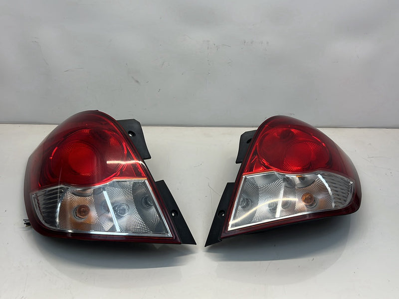 2012 Chevrolet Captiva Sport - Tail Light Pair PN: 4157NAK