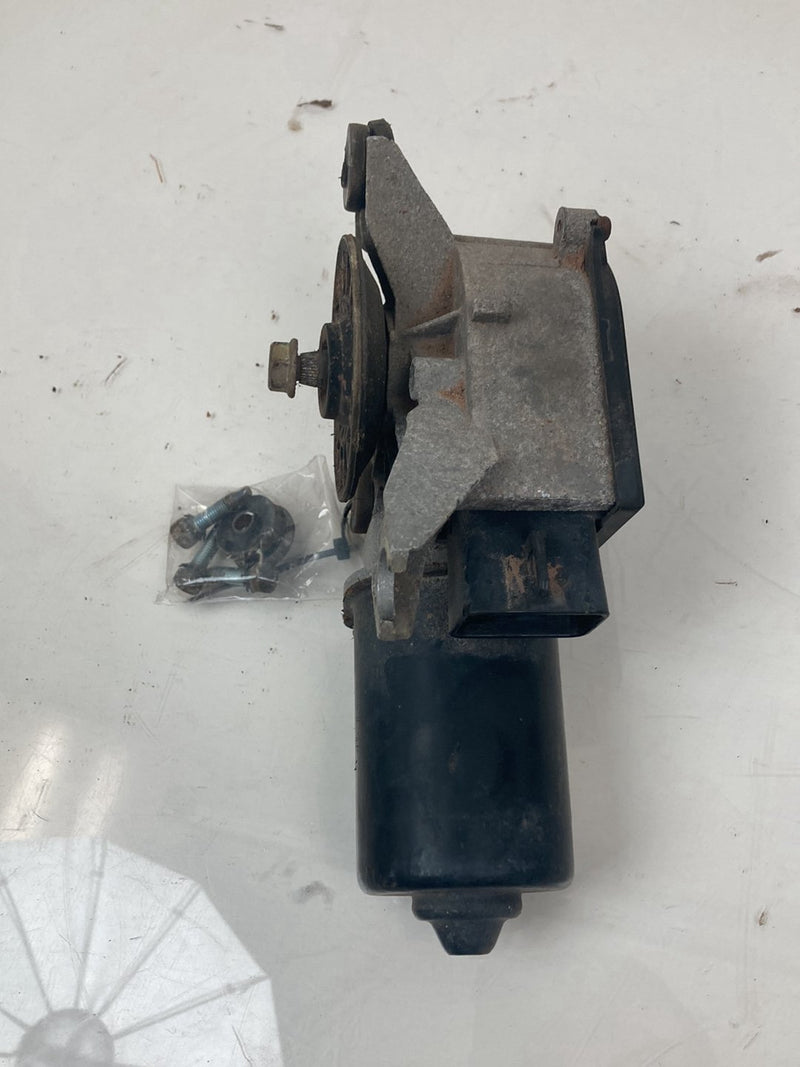1996 Chevrolet Silverado GMT800 - Wiper Motor PN: 601101 554 06365 KOR