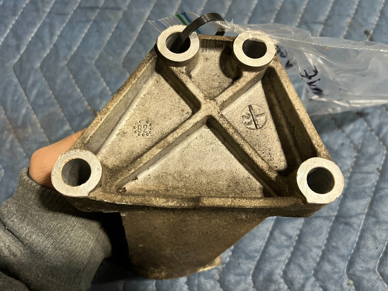 1983-1985 Porsche 944 Right & Left Motor Mount Frame Bracket Support OEM #2516EM