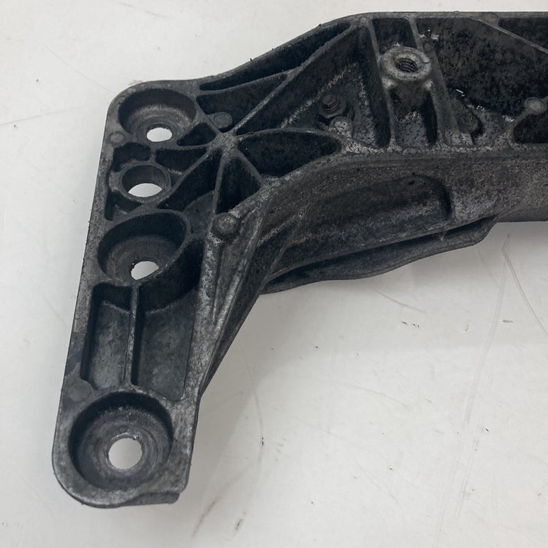 2003-2007 BMW 545i E60 Automatic Transmission Mount Bracket 6761102 139920 OEM #4950M
