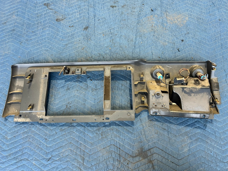 1999-2007 Chevy Silverado Glove Box Surround Dash Panel 15204270 OEM #1606CN