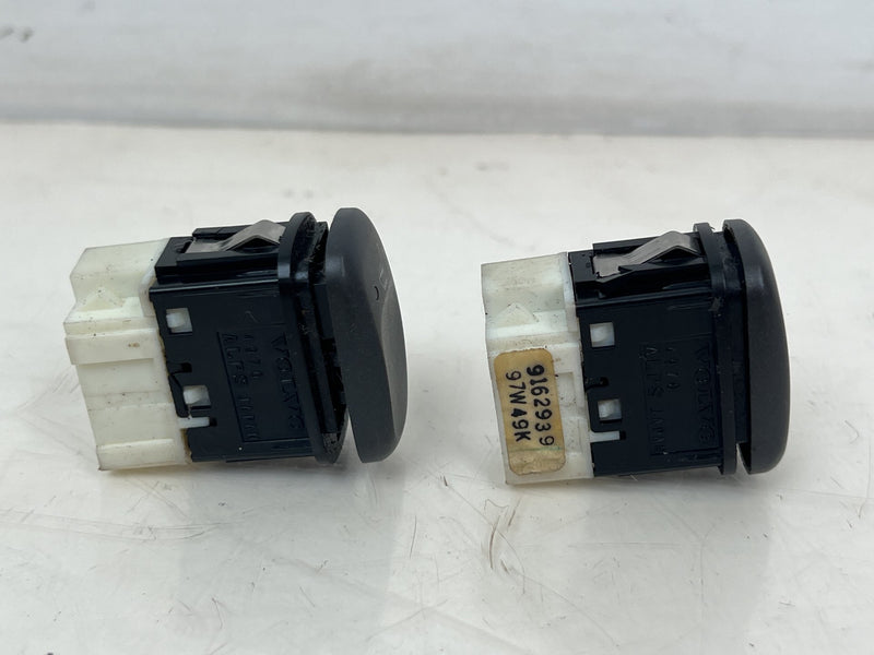 1998-2000 Volvo S70 V70 XC Heated Seat Button Switch Pair 9162939 OEM #6871EM