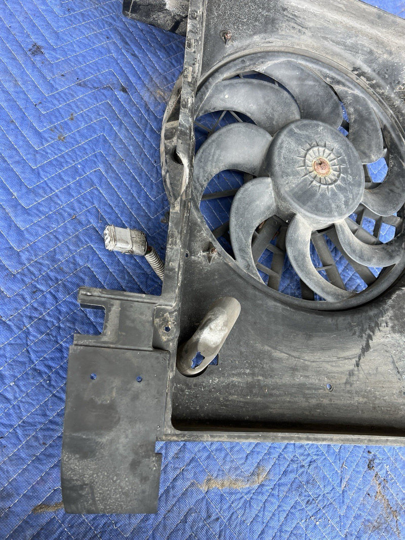 1993-1997 Volvo 850 850R Engine Cooling Fan Assembly & Shroud 2.4L OEM #4429E