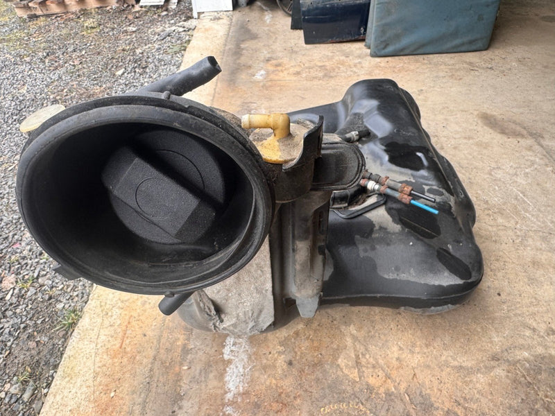 1985-1992 Volkswagen Golf Fuel Tank Diesel Pump Assembly 1H0201065 OEM